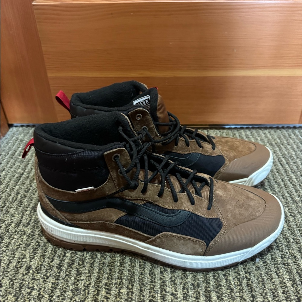 Vans ultra range exo